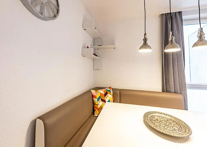 Calm & Connected By Jr Apartment *