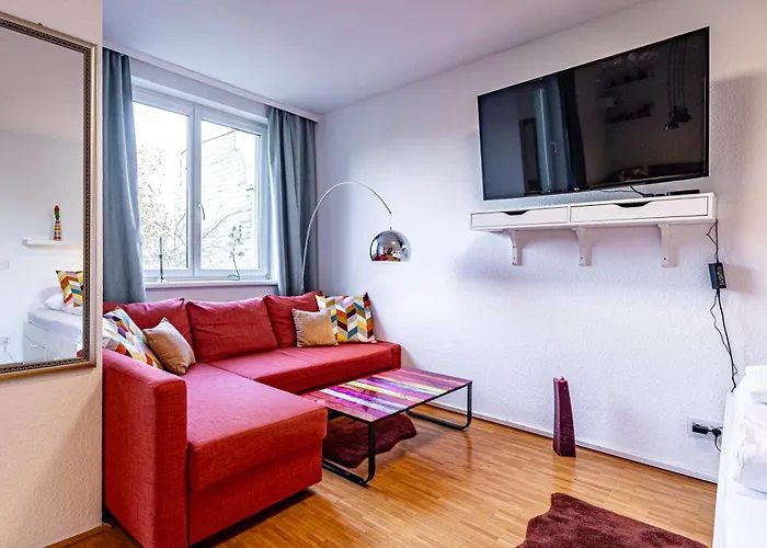 Calm & Connected By Jr Apartment